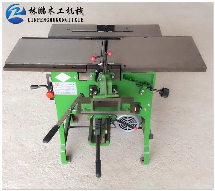 木工機(jī)械革新 多功能四合一刨床在平刨、壓刨、電鋸與打方眼加工中的全能應(yīng)用